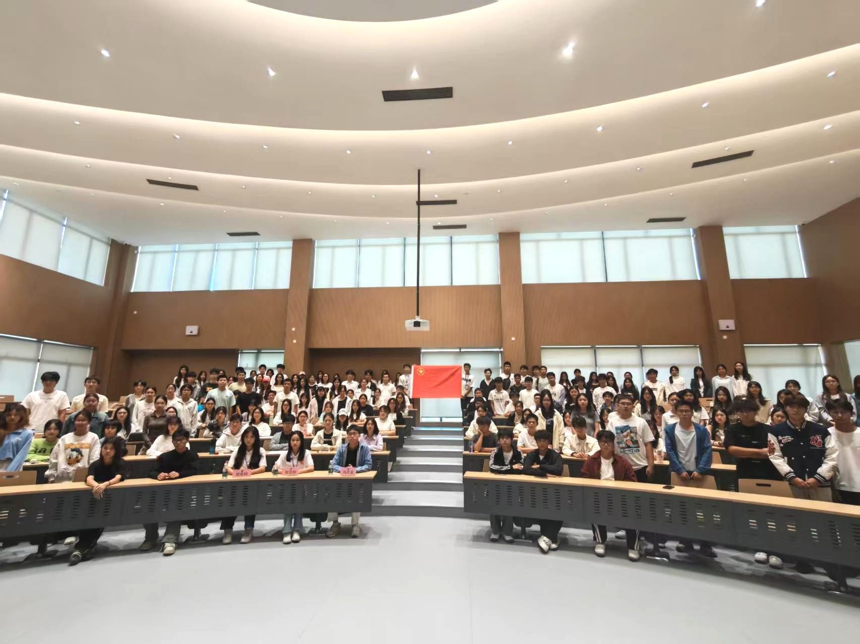 “指南针”宣讲团|青马党支部开展党团启蒙教育会