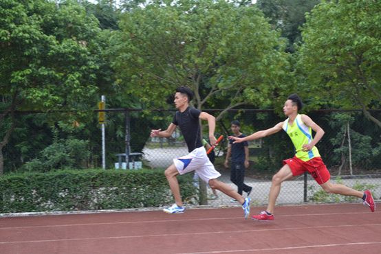 图4.男子400米接力赛.JPG