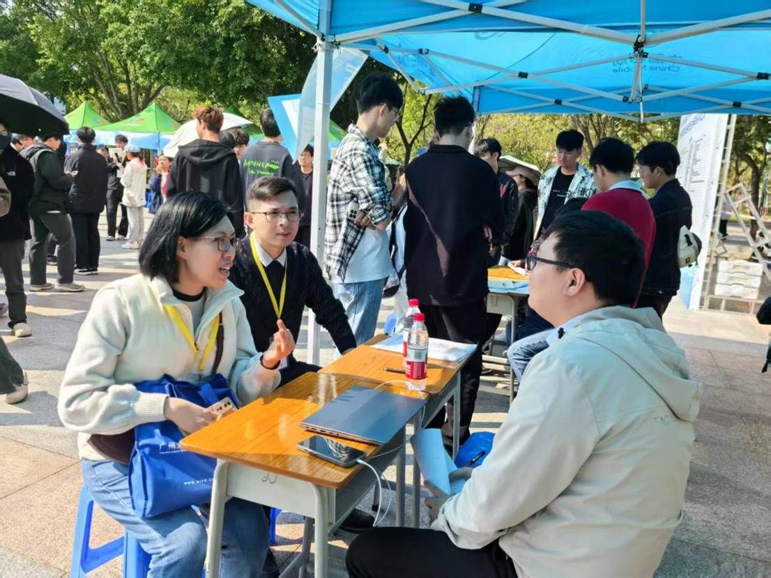 d6eb883bc352cd3f315a8ad28b535861