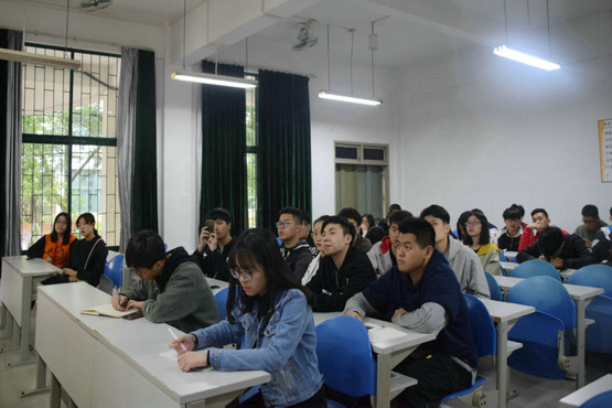1553516708599066719.jpg 会议现场.jpg
