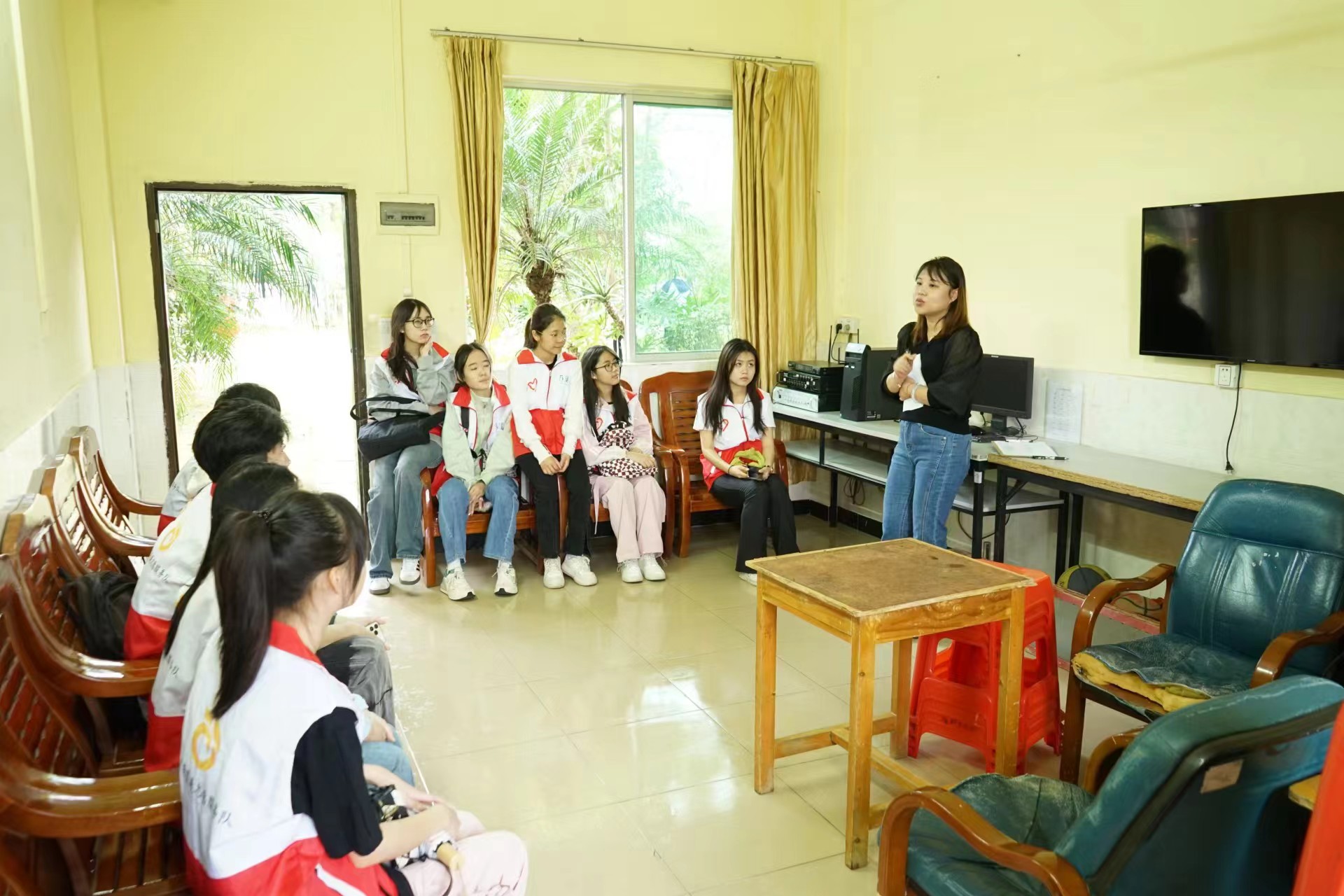 【雷锋月活动】“你我一起，共同运动”——外语系晨曦志愿服务队康园运动会志愿服务活动开始啦